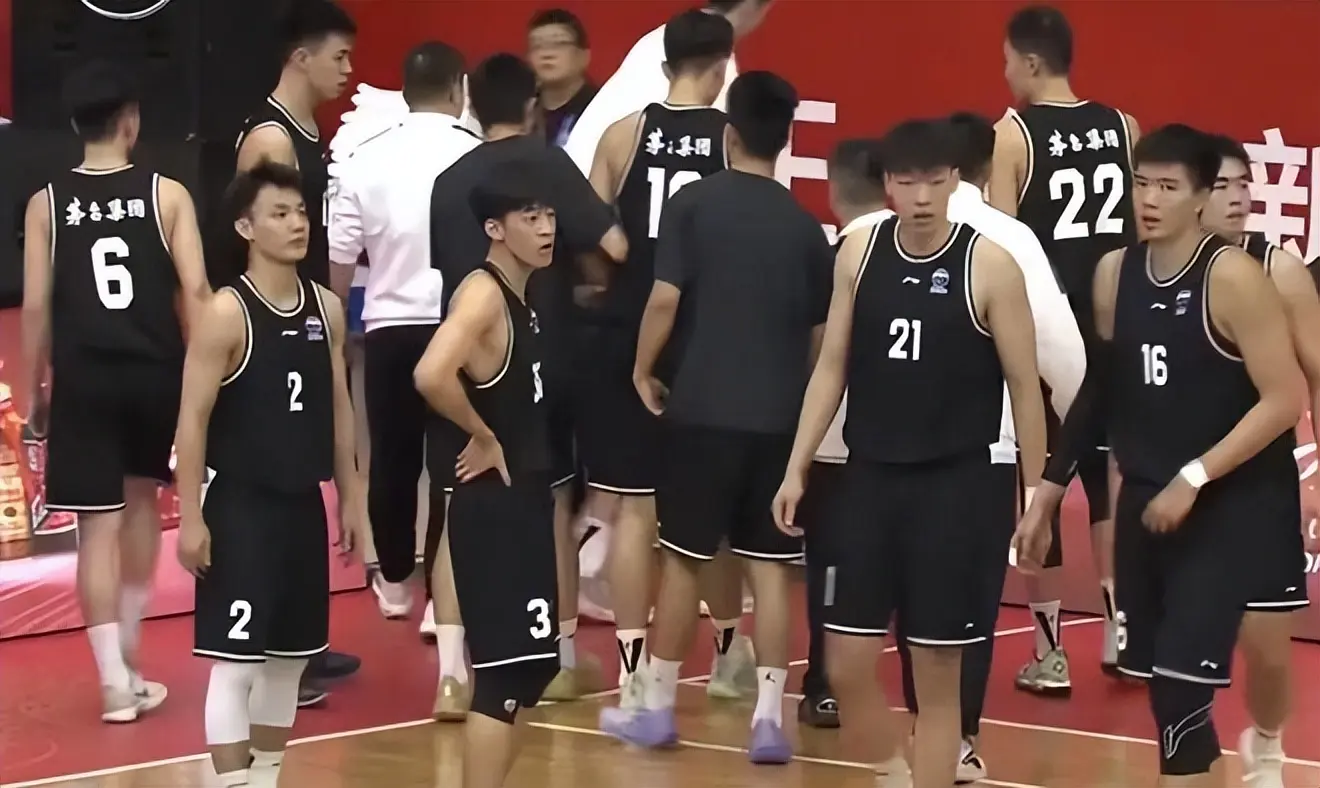 可以防内线, 读比赛